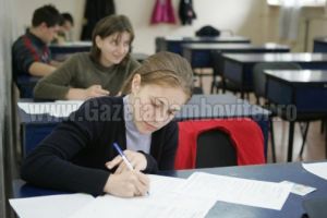 Elevii de clasa a VI-a au susţinut Evaluarea Naţional. Au fost înscrişi 3.534 de elevi