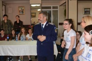 Cafeneaua Prevenirii la Pucioasa, o altă activitate în cadrul Proiectului „Atenţie! E viaţa ta!’”