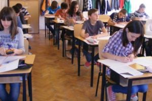 Evaluarea la clasa a VI-a, cu 800 de… absenţe