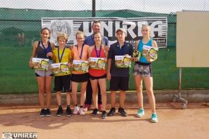 FOTO: Trofeul „Ziarul Unirea” la tenis de câmp, prima ediţie, o reuşită! Vezi câştigătorii competiţiei disputate în Cetatea Marii Uniri