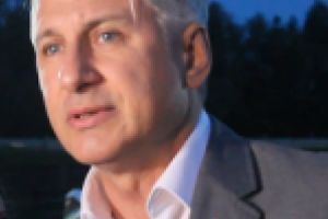 Vizita la nivel inalt pe santierul podului de la Braila incununata cu sageti ascutite indreptate spre PRO Romania