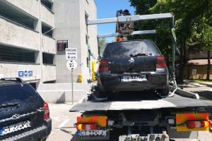 Atentie soferi! Mai multe masini parcate, ridicate de politistii locali din Constanta. Ce alte nereguli au fost sanctionate (galerie foto)