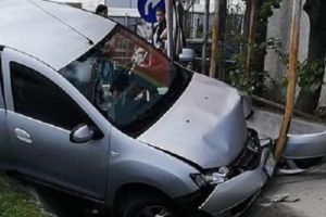 Trei copii răniţi în accident pe Serelor