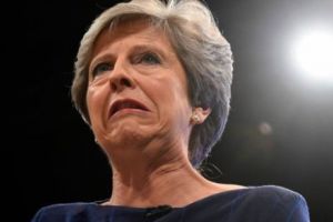 Theresa May şi-a anunţat demisia. News alert
