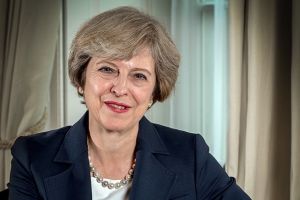 Prim-ministrul Marii Britanii, Theresa May, şi-a anunţat demisia