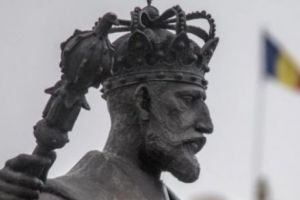 INIMAGINABIL! Armata nu a luat parte la ceremonia de dezvelire a statuii Regelui Ferdinand de la Oradea