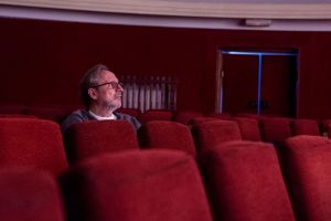 Petru Vutcărău, regizorul spectacolului ”Gaiţele”: ”Teatru ar trebui să facă doar cei care nu pot trăi fără teatru”