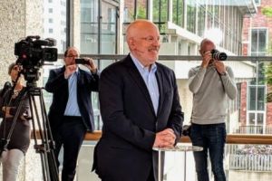 Frans Timmermans vede o nouă speranţă în tabăra proeuropeană