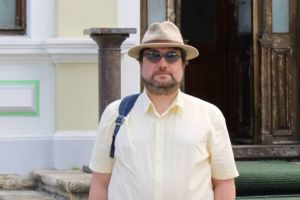 Părinţii unui fost consul al României la Chicago, escrocaţi prin Metoda Accidentul la Iaşi