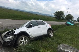 FOTO Accident pe Drumul Hoţilor – Un şofer a fost rănit