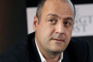 Directorul ziarului Le Monde, citat de serviciul francez de informaţii. Motivul este îngrijorător pentru toată mass-media franceze