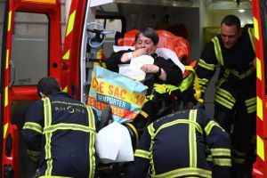 LIVE VIDEO Explozie la Lyon – Cel puţin opt răniţi – Un colet capcană, cauza probabilă