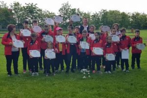 Ansamblul „Bujorii Junior” din Șofronea, la doi ani de existenţă (GALERIE FOTO)