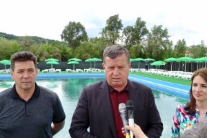 Un nou bazin cu apă sărată a fost inaugurat la Ştrandul Ostroveni