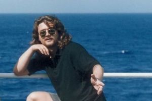 Lăutarii de sub Tâmpa şi bordelurile din sudul Chinei (FOTO exclusiv şi explicit) Reporter de Cursă Lungă