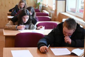 Luni încep înscrierile pentru examenul de bacalaureat