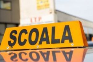 Autovehiculele scolilor de soferi, verificate de politistii maramureseni