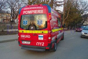 Copil de opt ani târât cu maşina de propria mamă, care l-a ameninţat cu abandonul