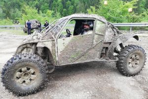 A început concursul de off-road de la Slănic-Moldova