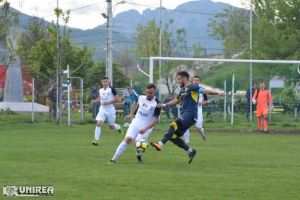 FOTO, LIVE-TEXT: Unirea Alba Iulia caută remiza salvatoare la Chişineu Criş | Rezultatele ultimei etape pentru CS Ocna Mureş şi Metalurgistul Cugir