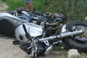 Tânăr răsturnat cu motocicleta spre Acăţari