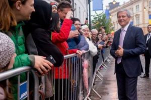 Dezastru total pentru Cioloş! Probleme penale cu o zi înainte de alegeri! Modelul Dragnea aplicat