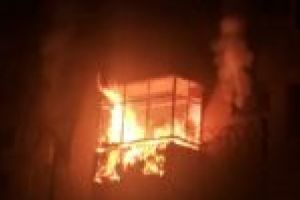 NEWS ALERT. Incendiu cu repetiţie pe Aleea Romaniţei din Reşiţa! [FOTO]