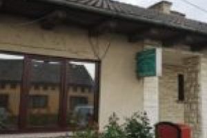 Dispensarul din comuna Pojejena a îmbrăcat haine noi