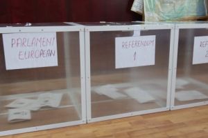 Mureş: Secţie de vot inundată cu o seară înainte de alegeri