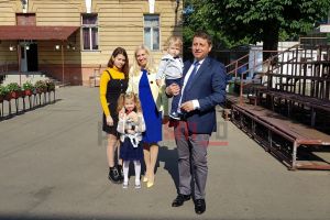 Liberalul Romeo Nicoară a votat împreună cu familia: „Să vadă şi ei de unde porneşte democraţia”