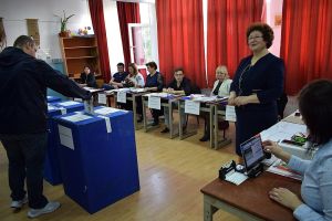 Prezenţa la vot la ora 12.00