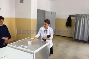 Subprefectul Daniela Lozneanu a votat doar pentru europarlamentare: Din punctul meu de vedere, referendumul este inoportun şi irelevant