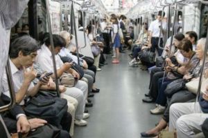 Despre agresiuni sexuale: O aplicaţie permite vicitimelor hărţuitorilor să facă apel pentru ajutor în metrou