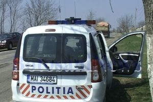 Un şofer a fost amendat cu 5.000 lei şi a rămas fără plăcuţele de înmatriculare