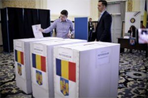 Alegeri europarlamentare 2019 | 15,06% dintre români au votat la europarlamentare, până la ora 12.00/ Participarea depăşeşte prezenţa din 2014/ La referendum prezenţa e de 12,16%