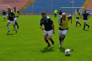 Foşti fotbalişti bihoreni şi invitaţi din Ungaria au participat la prima ediţie a Cupei Old-Boys la Oradea (FOTO)