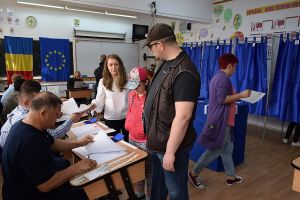 La ora 14, prezenţa vot în judeţul Bacău era de 24,24%.