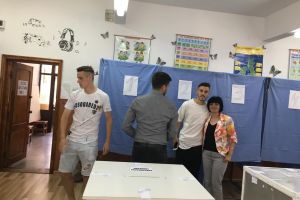 FOTO Fotbaliştii de la FC Botoşani au votat la alegerile europarlamentare