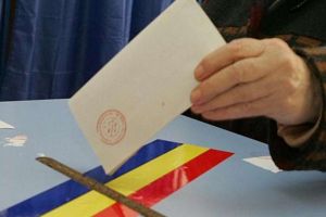 Prezenţa la vot la ora 19:00. A fost depăşit pragul pentru validarea referendumului