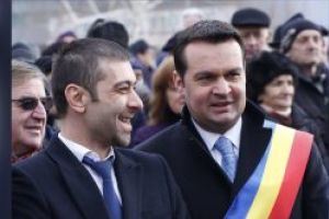 VICTORIE! Cuplul care a demolat sondajele. In Baia Mare, PSD se bate pentru locul III. Chereches, asteptat sa isi ridice tabla alba uitata la sediul social-democrat