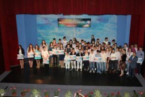 Sunt cei mai buni elevi! Olimpicii Bârladului, premiaţi de Ziua Educaţiei