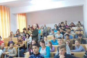 Radarul inimii: “Gândurile rele se alungă prin fapte bune” – Nicolae Iorga: Asociaţia “Iris’’ Vaslui sau cum să vezi clar printre lumini şi umbre