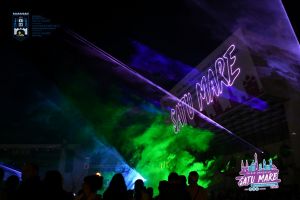 FOTO&VIDEO. Show cu lasere şi efecte speciale în Piaţa 25 Octombrie