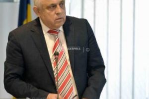 Petre Daea: România este pe primul loc în UE la producţia de miere şi pe locul secund ca număr al familiilor de albine