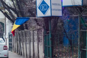 Institutul Cantacuzino angajează medici, cercetători, biologi, famacişti