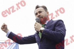 Un greu din PNL ŞI-A DAT DEMISIA! Succesul la alegeri, umbrit de anunţul de ultimă oră. News alert