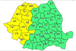 Se aşteaptă fenomene meteo extreme: averse torenţiale, descărcări electrice, grindină şi vijelii