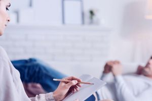 Dr. Mirela Zivari, psiholog: ”Medicii au început să ne ceară foarte mult ajutorul”