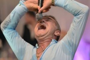 Gigi Becali, din nou în centrul atenţiei. A făcut spectacol la nunta fiului milionarului Teia Sponte