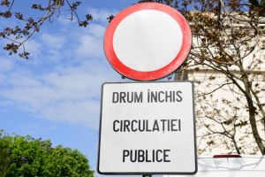 Atentie soferi! Se ridica masinile fara permis de acces, parcate in zona Peninsulara din Constanta